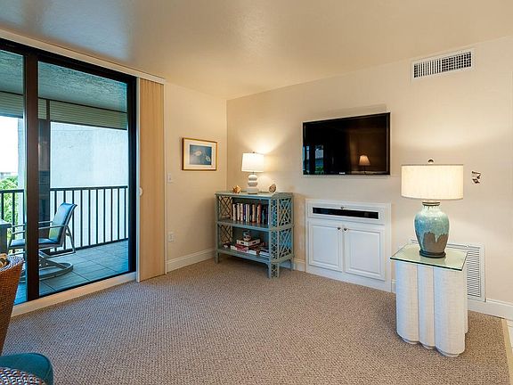 5th image of 1299 Middle Gulf Dr Unit 222