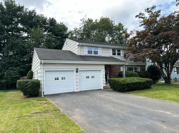 75 Grissom Drive, West Hartford, CT 06110