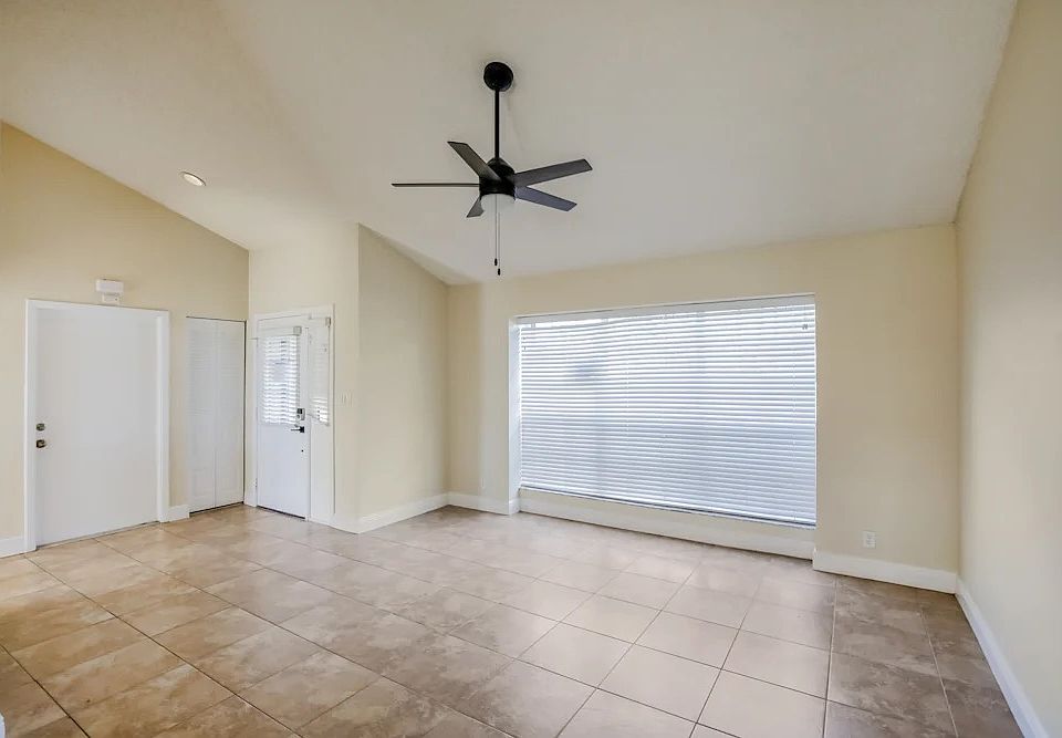 1st image of 9313 Chelsea Dr