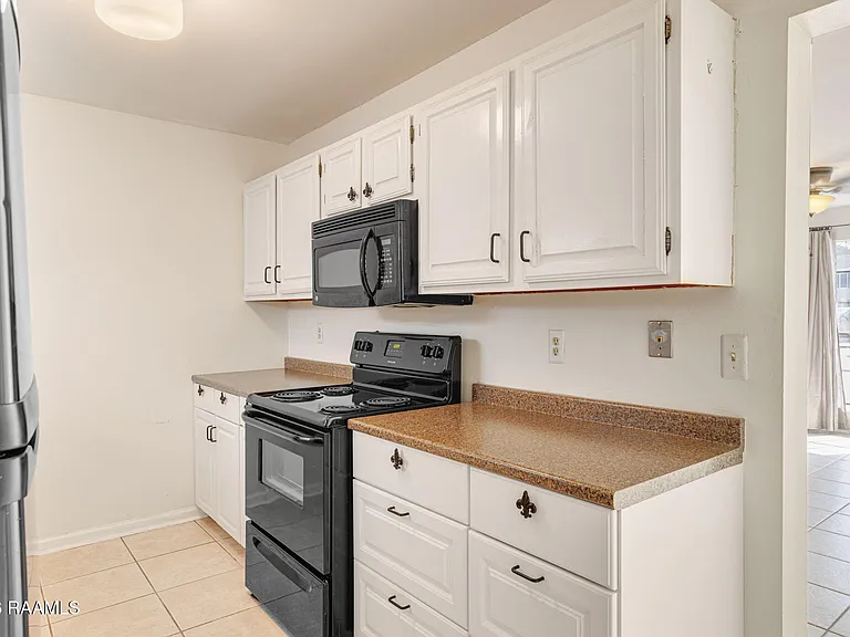 100 Winchester Dr #309 — Photo 9