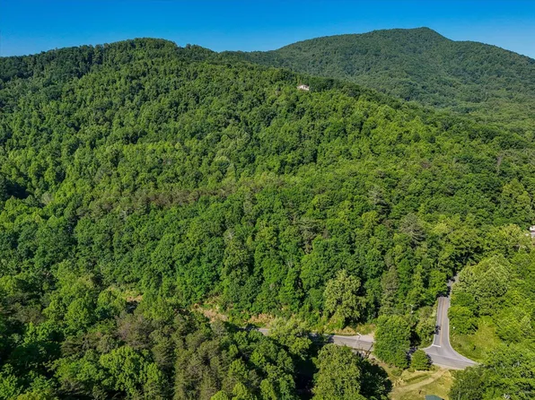 7301 Merriman Rd, Boones Mill, VA 24065