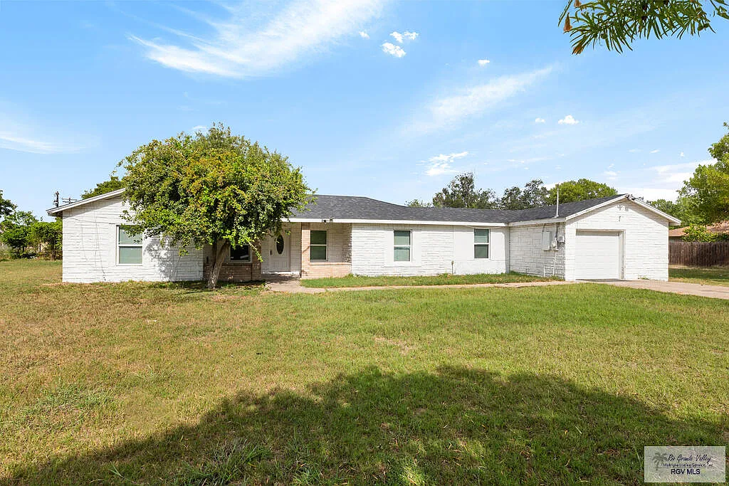 3 bed, 2.0 bath, 1529 sqft, $2,100 — Photo 1