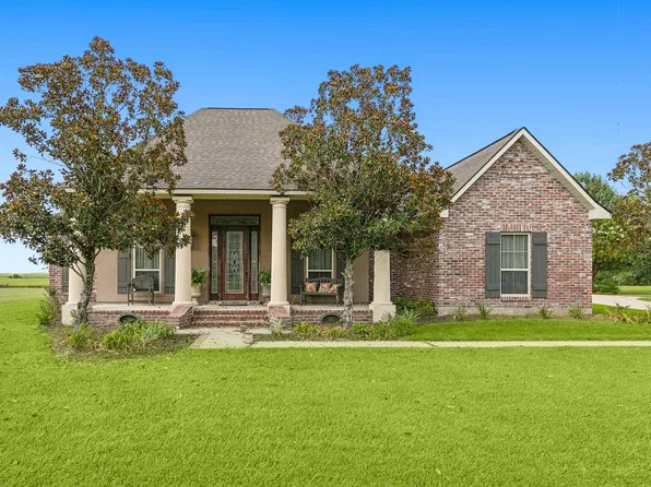 4626 Rebelle Ln, Port Allen, LA 70767