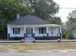 916 Fair St, Camden, SC 29020