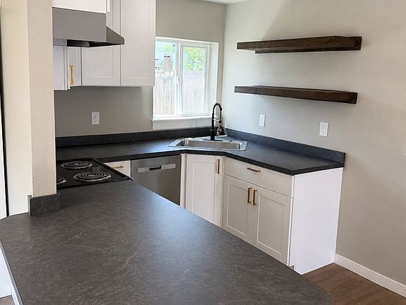 4th image of 550 19th St