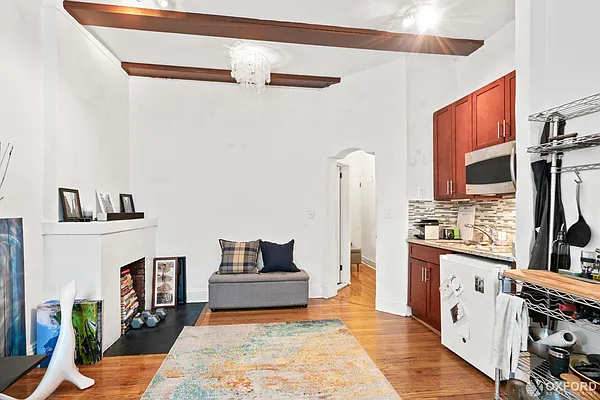 Rented by Oxford Property Group | media 12