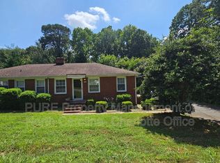5737 Oak Dr, Charlotte, NC 28216