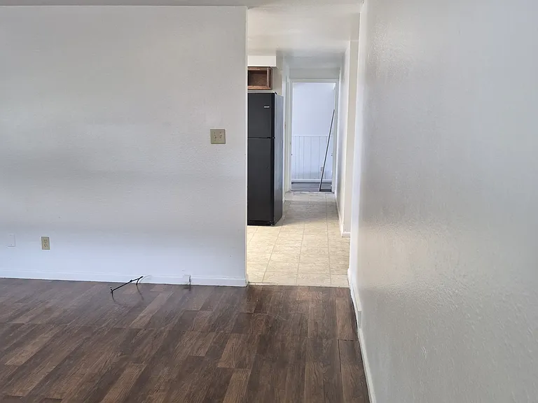 1200 S Coffman St — Photo 4