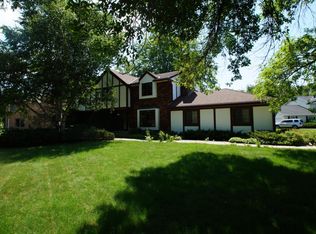 15985 Pomona Rd, Brookfield, WI 53005