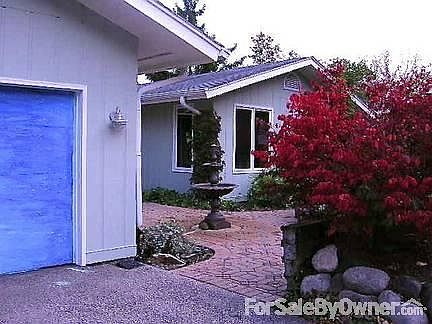 inner court yard with fountain