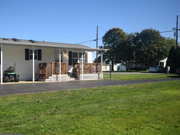 1720 Virginia Ave, Dover, PA 17315