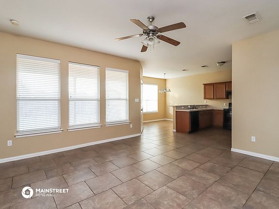 5th image of 226 Kennedy Dr