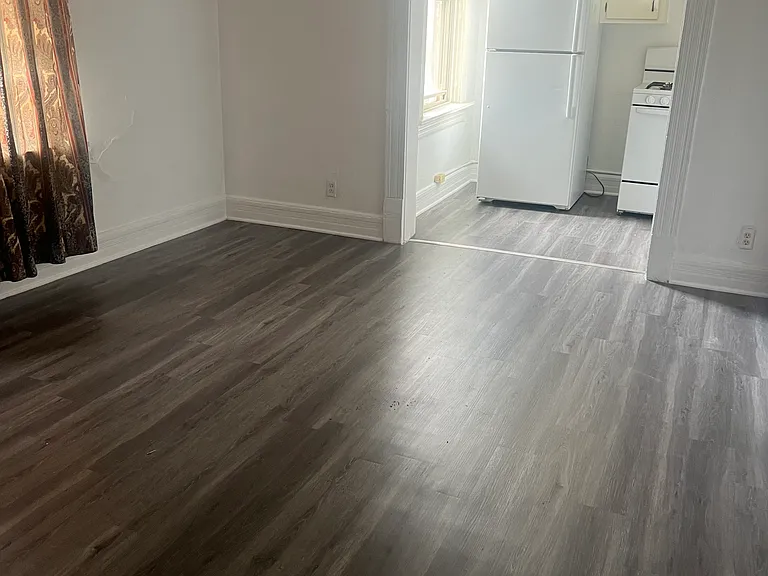 1936 N Farwell Ave #4 — Photo 1