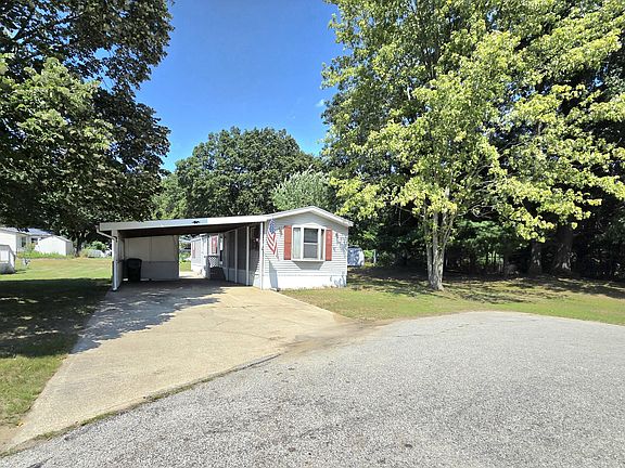 2nd image of 184 Birch Ct