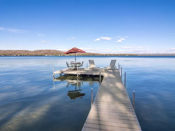 9396 Fairview Rd, Williamsburg, MI 49690