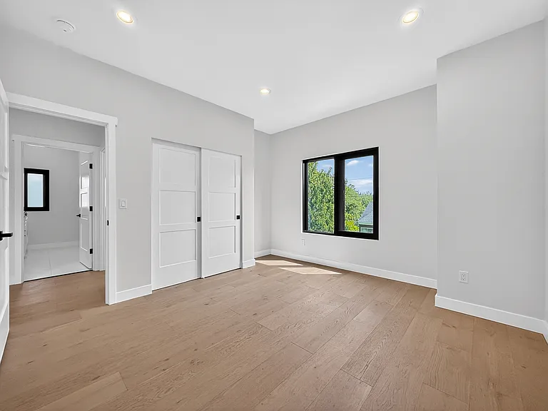 8439 47th Ave S — Photo 18