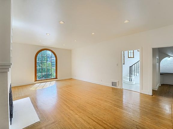 5th image of 5924 Graciosa Dr