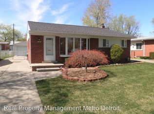 1301 N Selfridge Blvd, Clawson, MI 48017