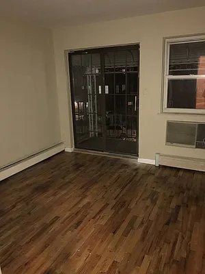 Rented by Amorelli Realty | media 8