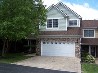 2531 Reflections Dr, Crest Hill, IL 60403