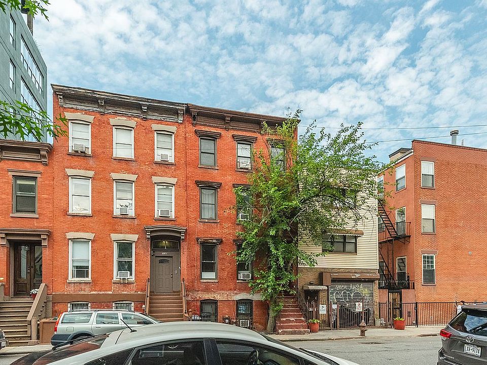 1st image of 328 Berry St