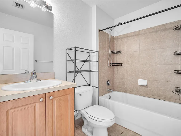 6714 Old Farm Trl — Photo 8