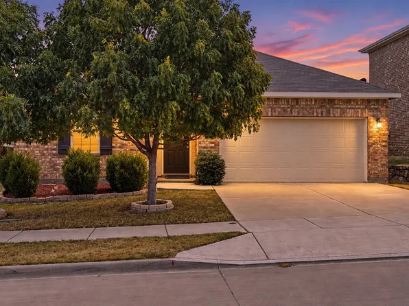 5401 Stone Meadow Ln, Fort Worth, TX 76179