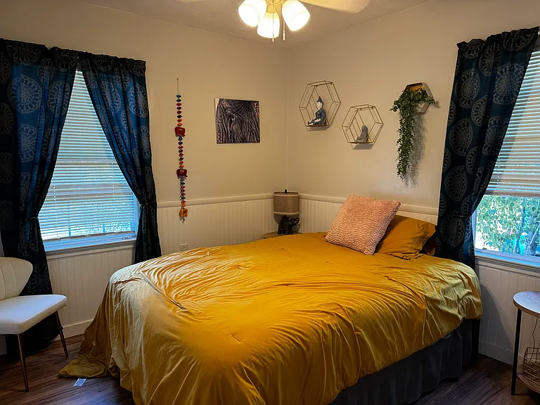 302 W Main St — Photo 3
