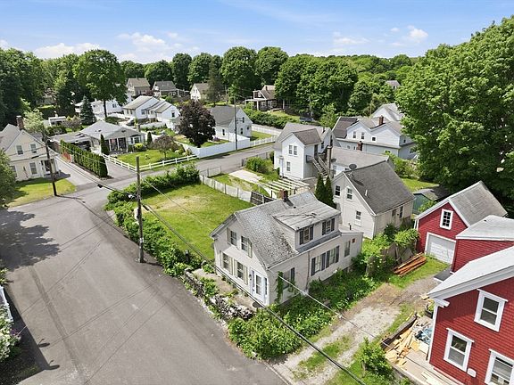 2nd image of 35 School St