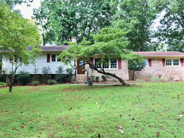 2440 Gardner Holt Rd, Burlington, NC 27215