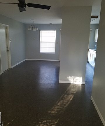 4th image of 6207 Pike Valley Dr