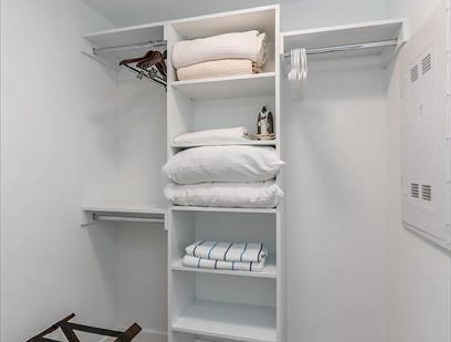 1 bed, 1.0 bath, 775 sqft, $6,769 — Photo 3