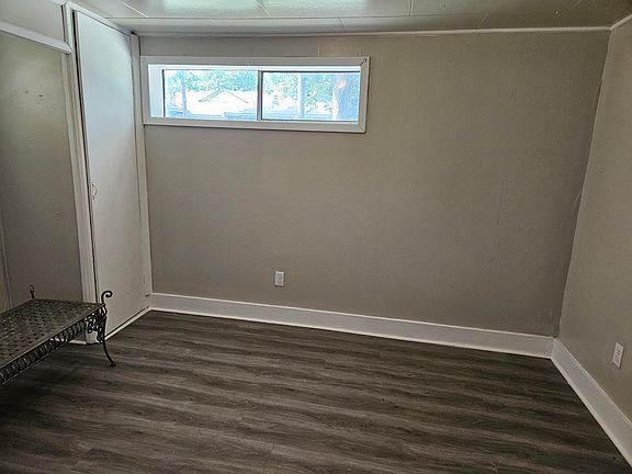 4th image of 2728 Lakewood Dr