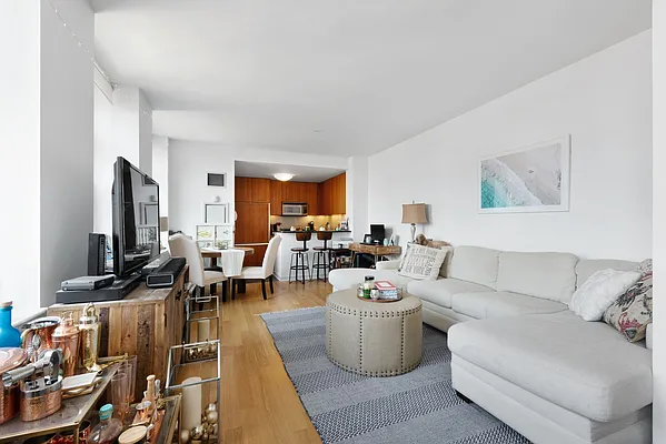 Rented by Compass | media 22