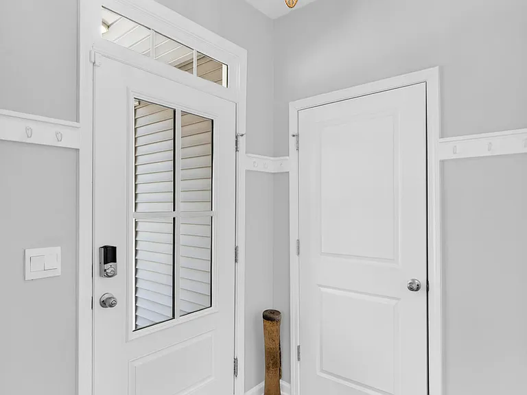3647 Roseblossom Dr — Photo 5