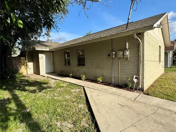 10419 N Hartts Dr, Tampa, FL 33617