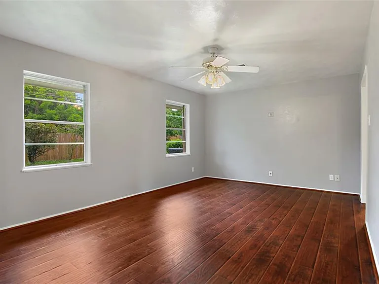 2610 Meadow Ln — Photo 5