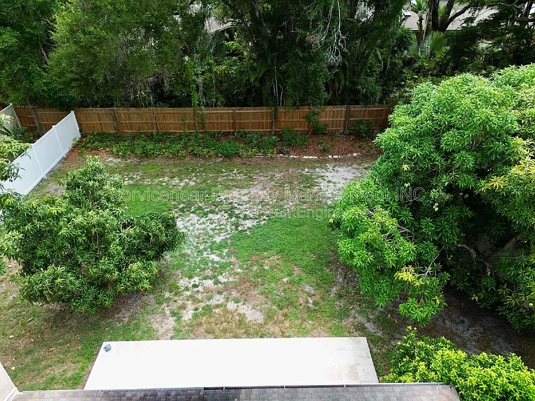 423 Whispering Oaks Ct — Photo 44