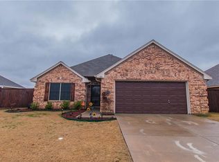 241 Highmeadow Rd, Aubrey, TX 76227
