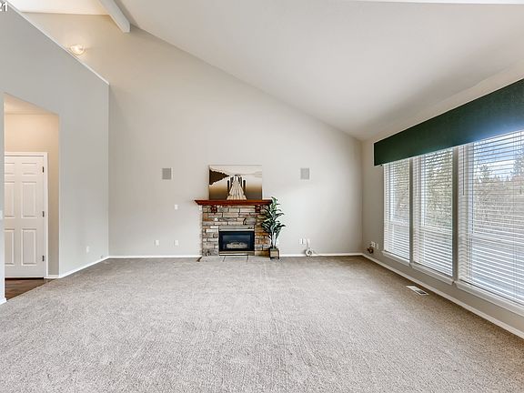 4th image of 7288 NE Ashmont St