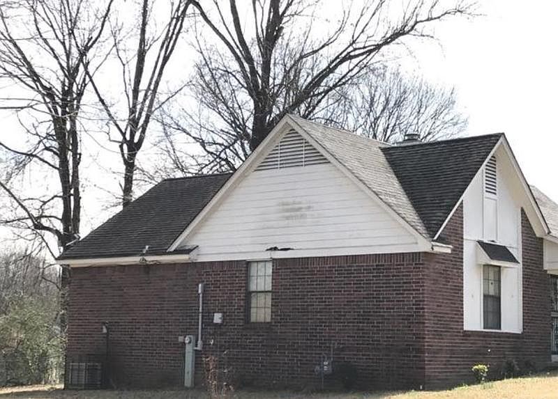 2nd image of 3122 Bayview Dr