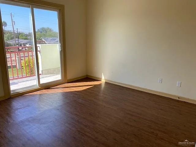 3920 W Daffodil Ave — Photo 18