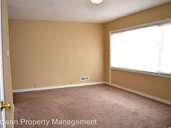 3rd image of 7505 E 107th St