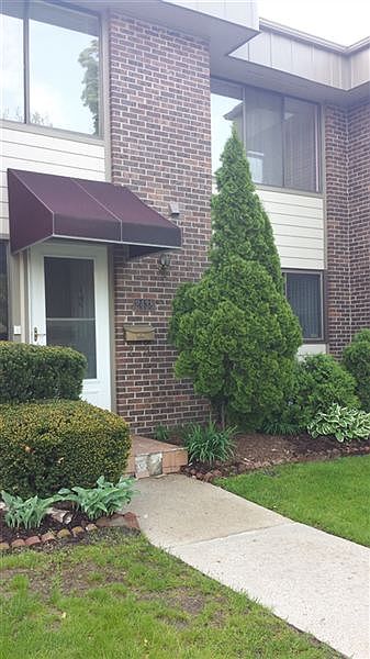 1st image of 2438 Hampton Ct SE