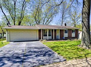 1453 Glenmeade Dr, Maryland Heights, MO 63043