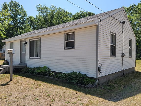 2nd image of 2505 James Ave