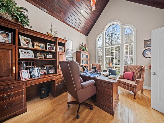 5th image of 446 Cedar Creek Rd