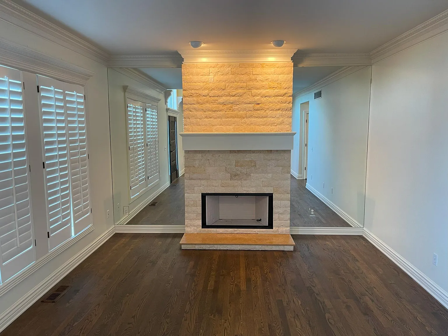 5 bed, 5379 sqft, $4,300 — Photo 3
