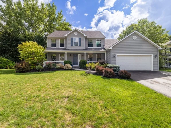 402 Hunt Dr, Fayetteville, NY 13066