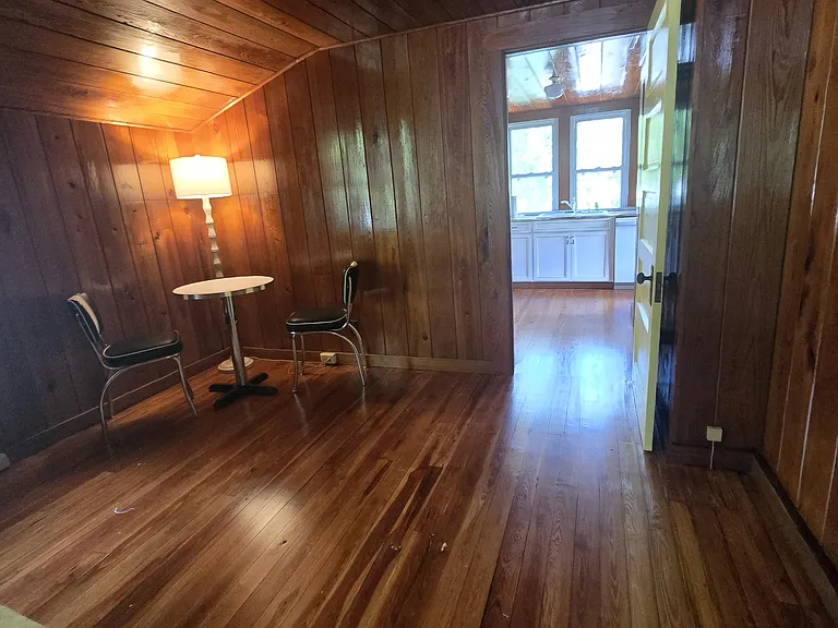 106 Banana St #Q — Photo 2